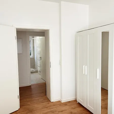 Bohnapartments Flora Mit Balkon - Wlan - Nahe Petersberg - Domplatz Apartment *
