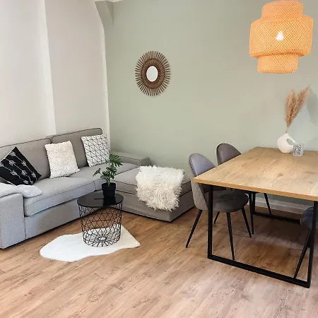 Bohnapartments Flora Mit Balkon - Wlan - Nahe Petersberg - Domplatz Apartment