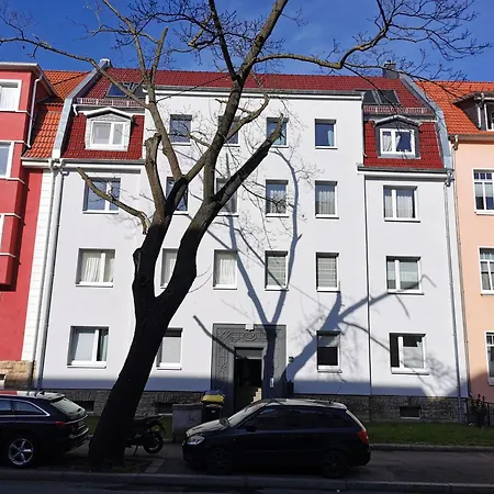 Bohnapartments Flora Mit Balkon - Wlan - Nahe Petersberg - Domplatz Apartment *